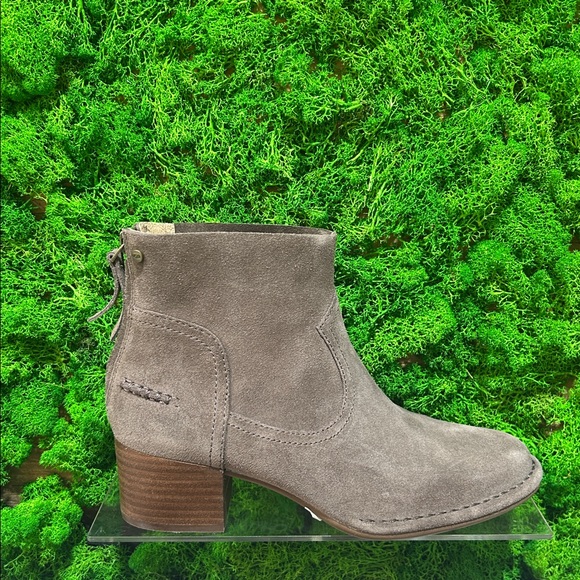 UGG Women's Bandara Ankle Boot - Picture 4 of 8